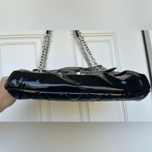 Authentic Coach Black Quilted Slim Poppy Liquid Gloss Bag Purse Tote - EUC - Picture 4 of 11